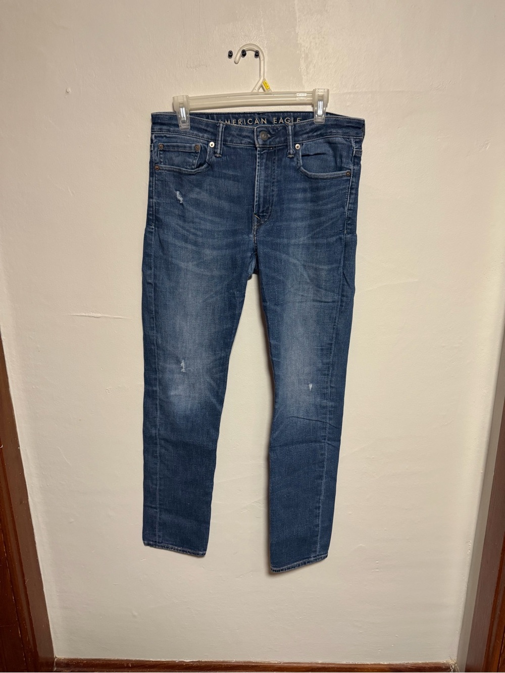 American Eagle Outfitters Men’s Medium/Dark Blue Slim Straight Jeans